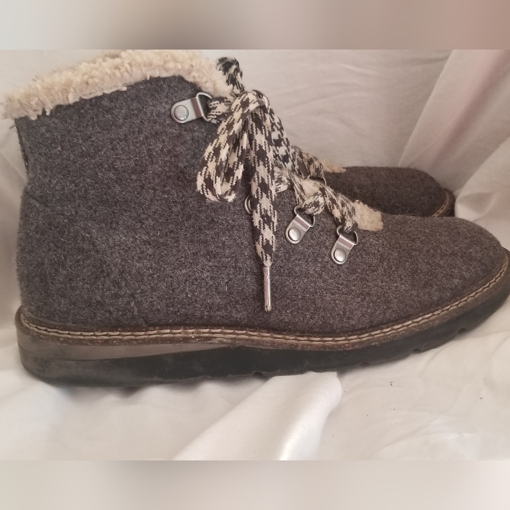 Madden NYC women's  gray ankle boot size 9